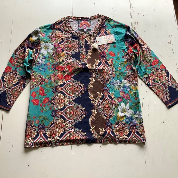 NWT Johnny Was Indi Flower 3/4 Sleeve Henley Shirt Top Small - Picture 3 of 9